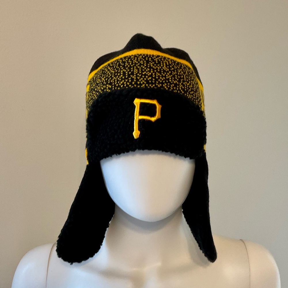 NWT 47 forty-seven Brand New MLB Pittsburgh Pirates Asteroid Winter Knitted